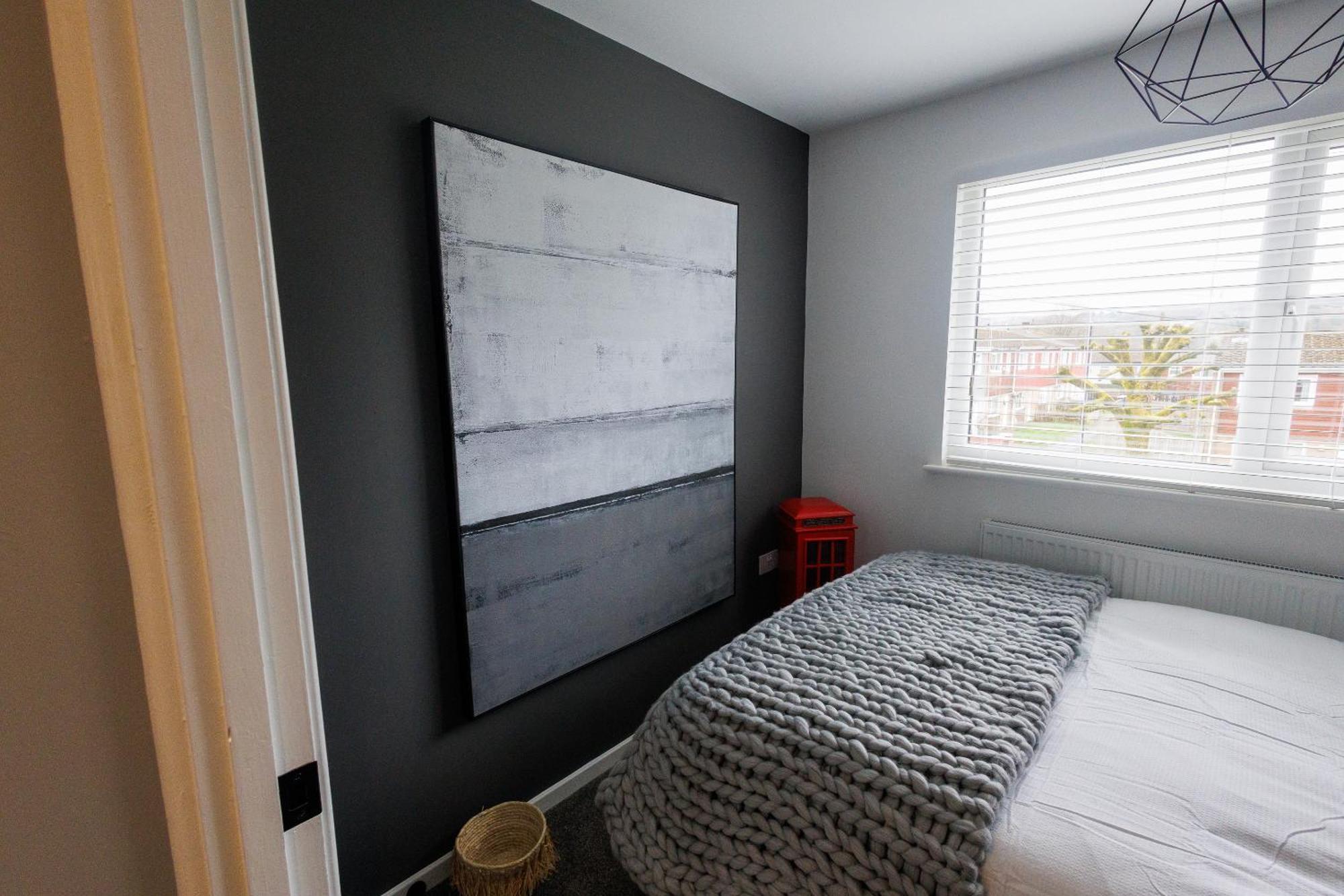 Uber Stylish 3 Bedroom Home Off Road Parking Near Town Centre And Bike Park Wales Мертир-Тидвилл Экстерьер фото